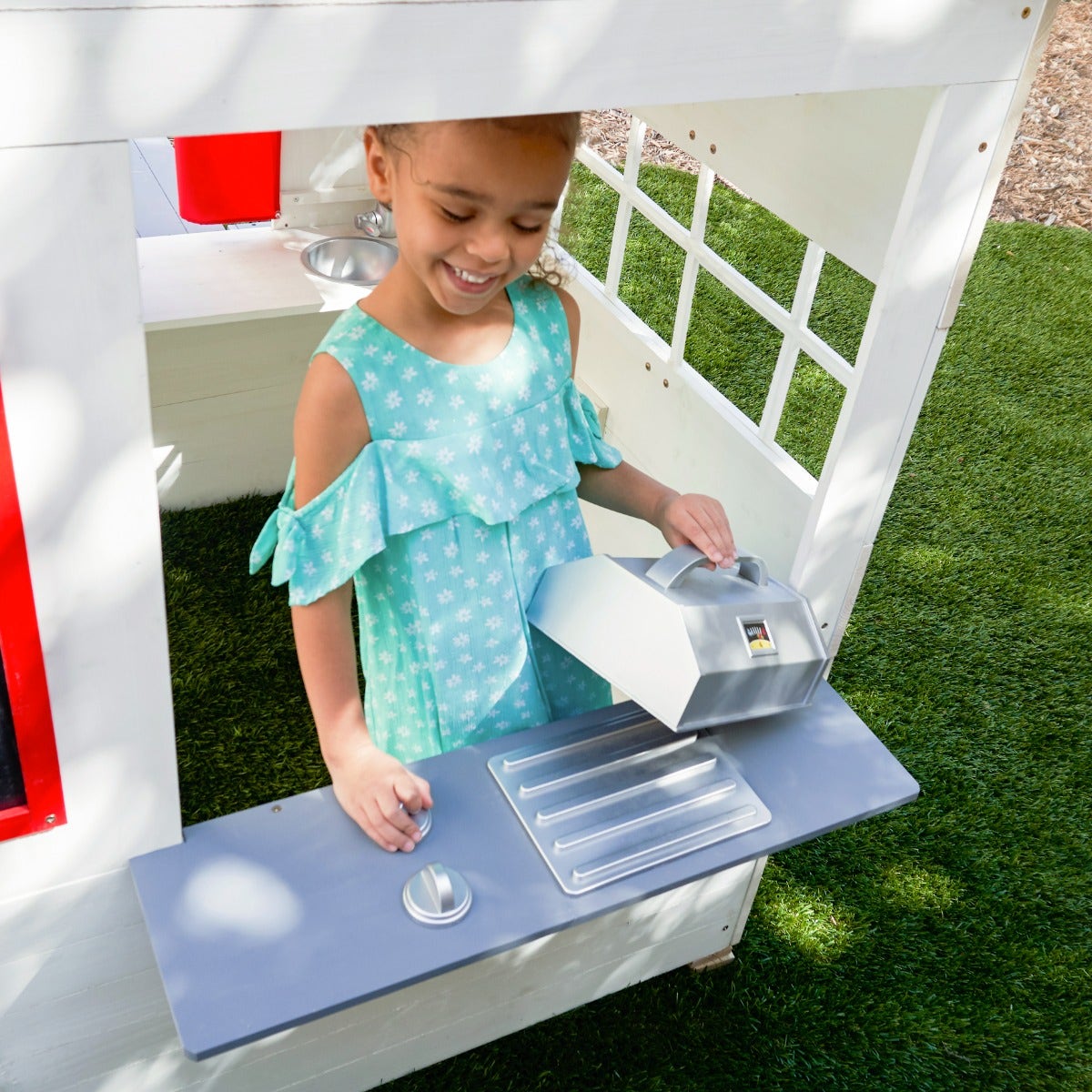 Outdoor Playhouse with Picnic Table and Chalkboard - White