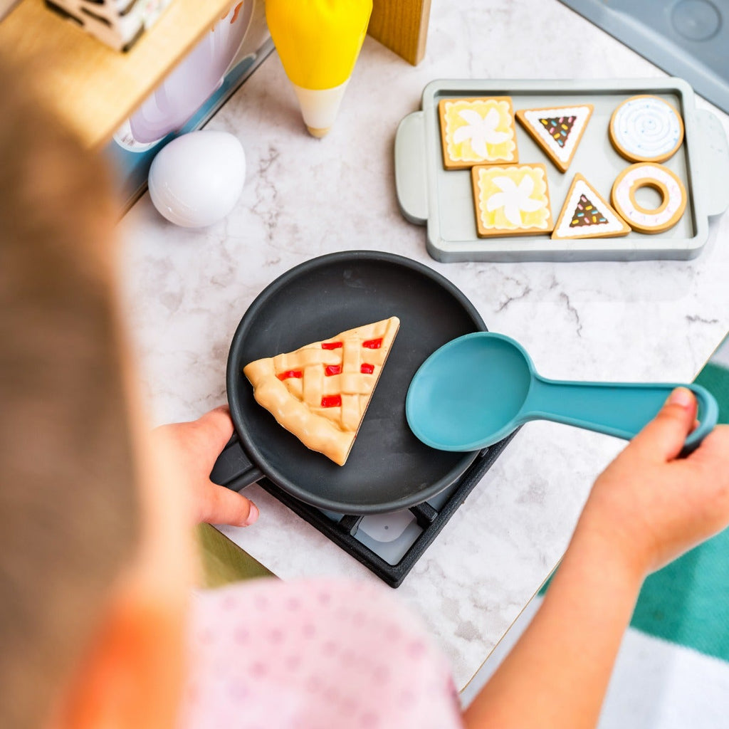 Kids Pretend Play Kitchen with Storage and Play Food