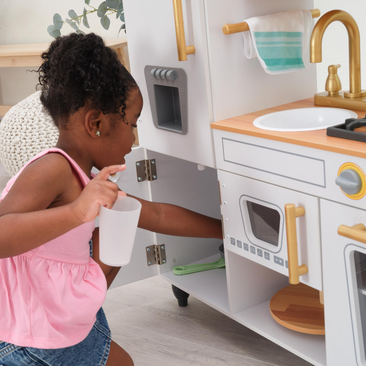 Kids Pretend Play Kitchen with Toy Refrigerator - White / Gold