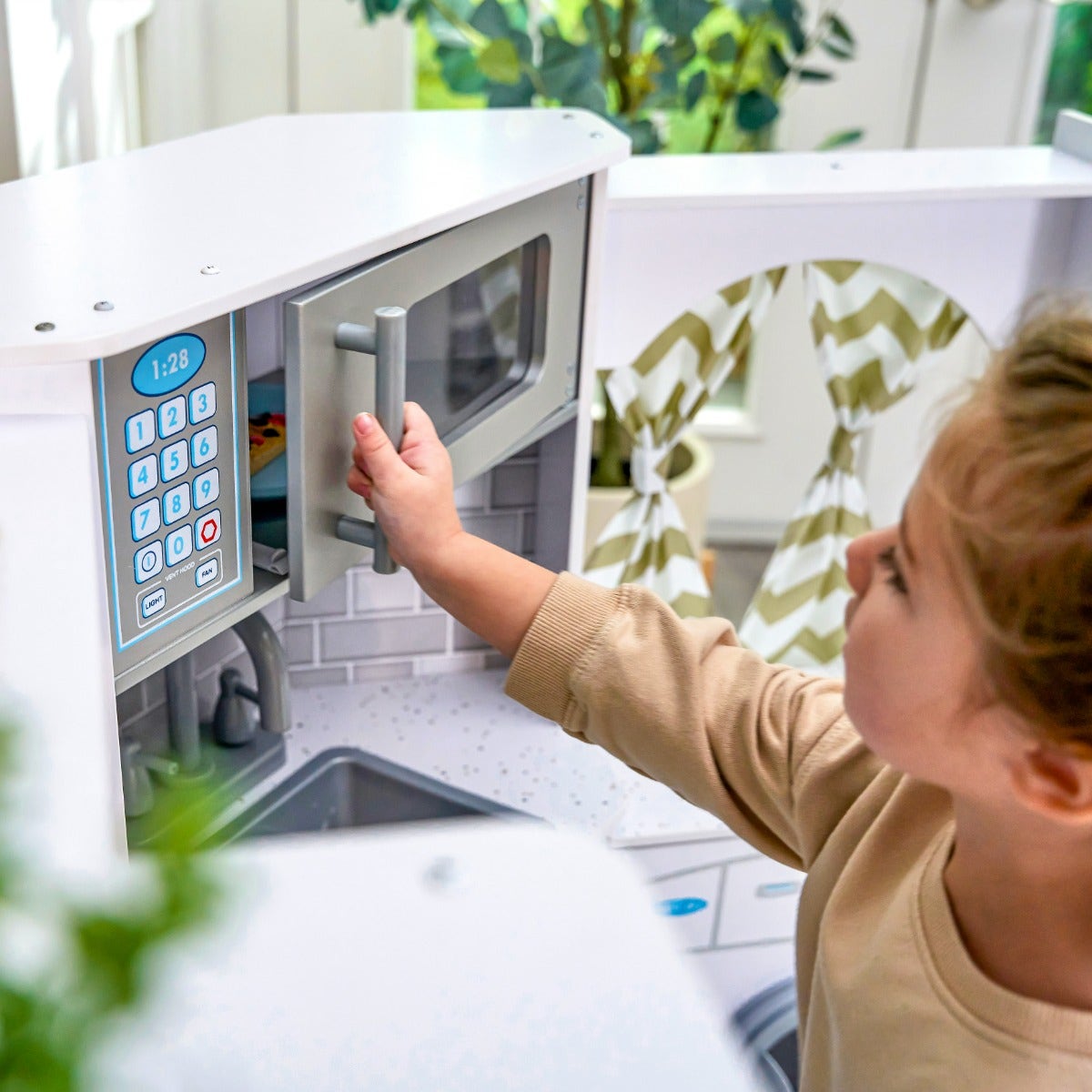 Corner Play Kitchen with Lights and Sounds and Storage - White