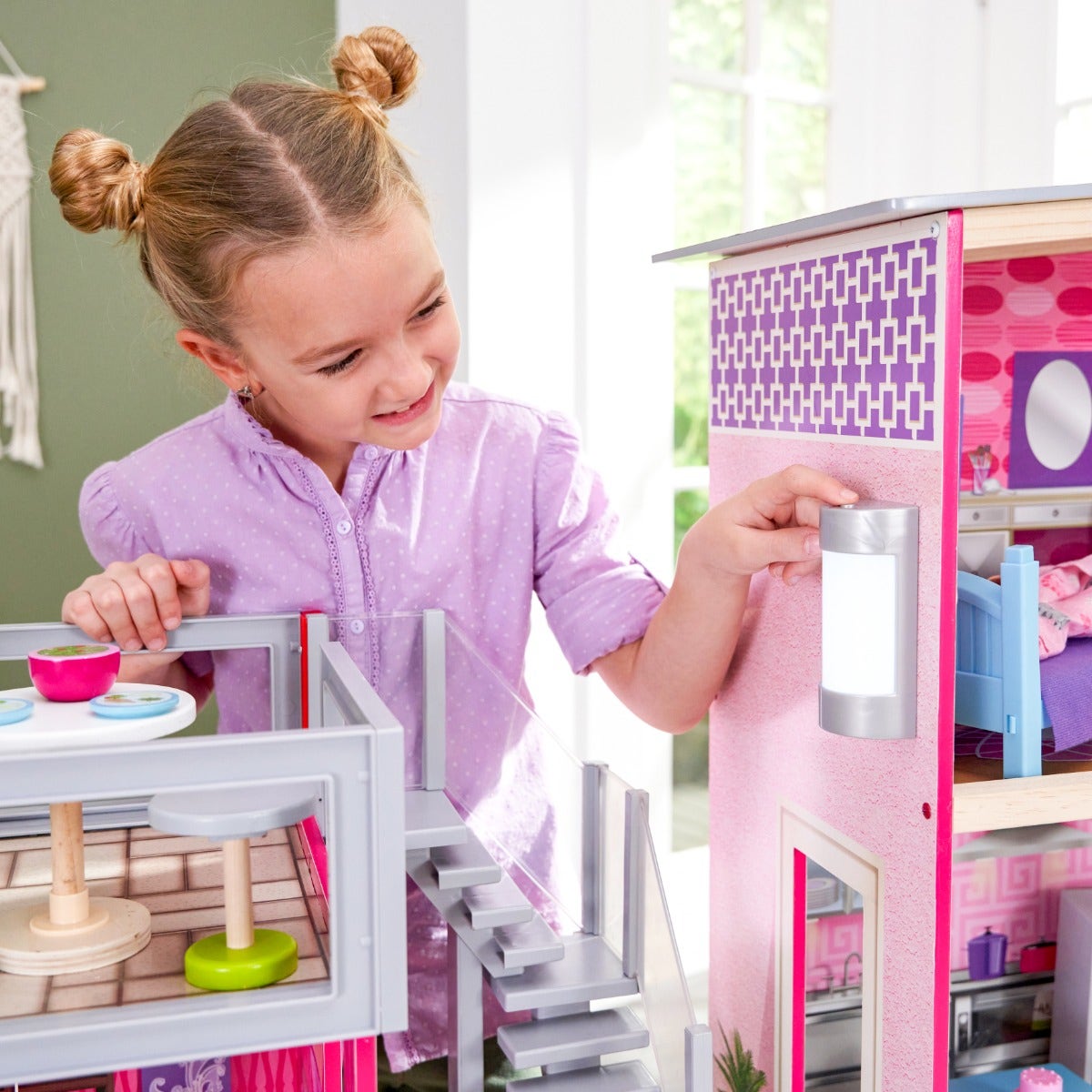 Dollhouse with Elevator and Lights and Sounds