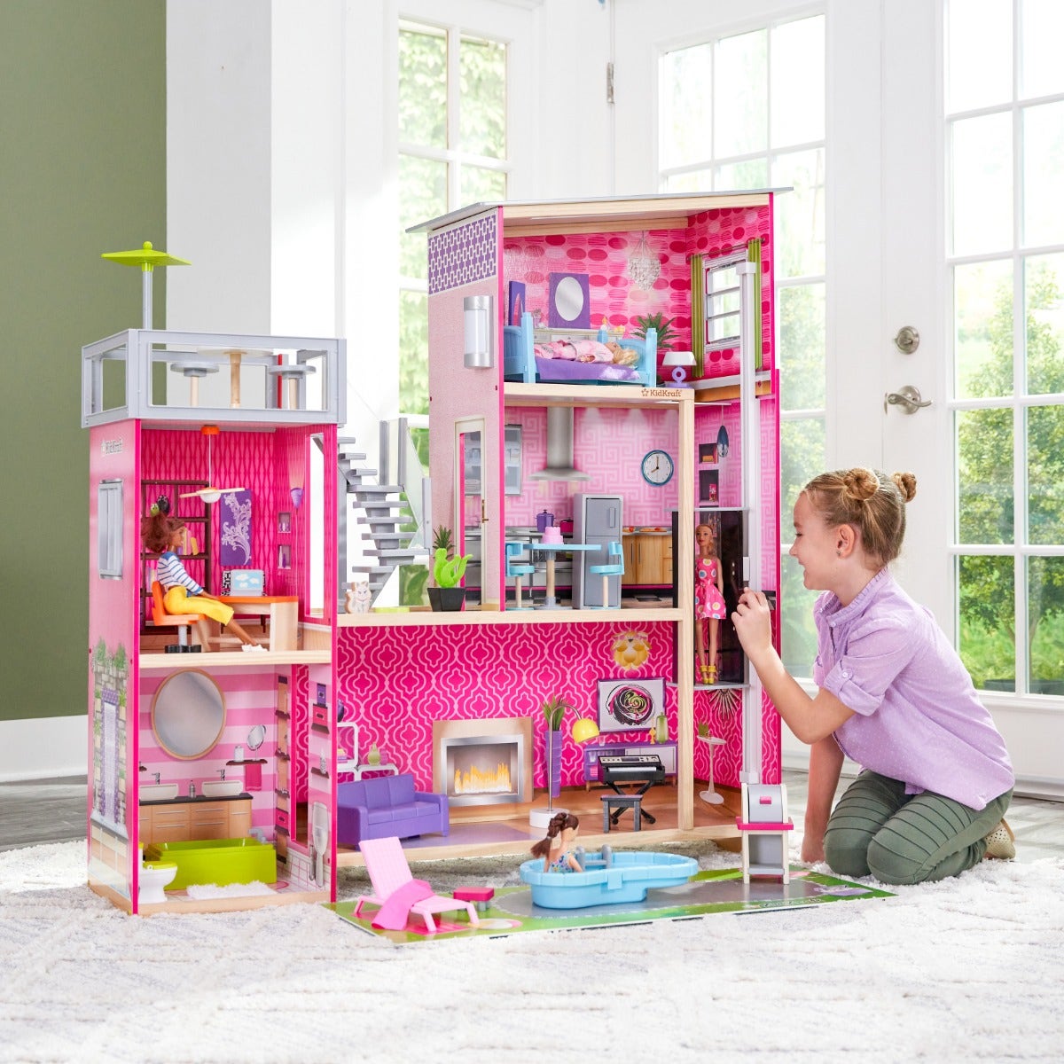 Dollhouse with Elevator and Lights and Sounds
