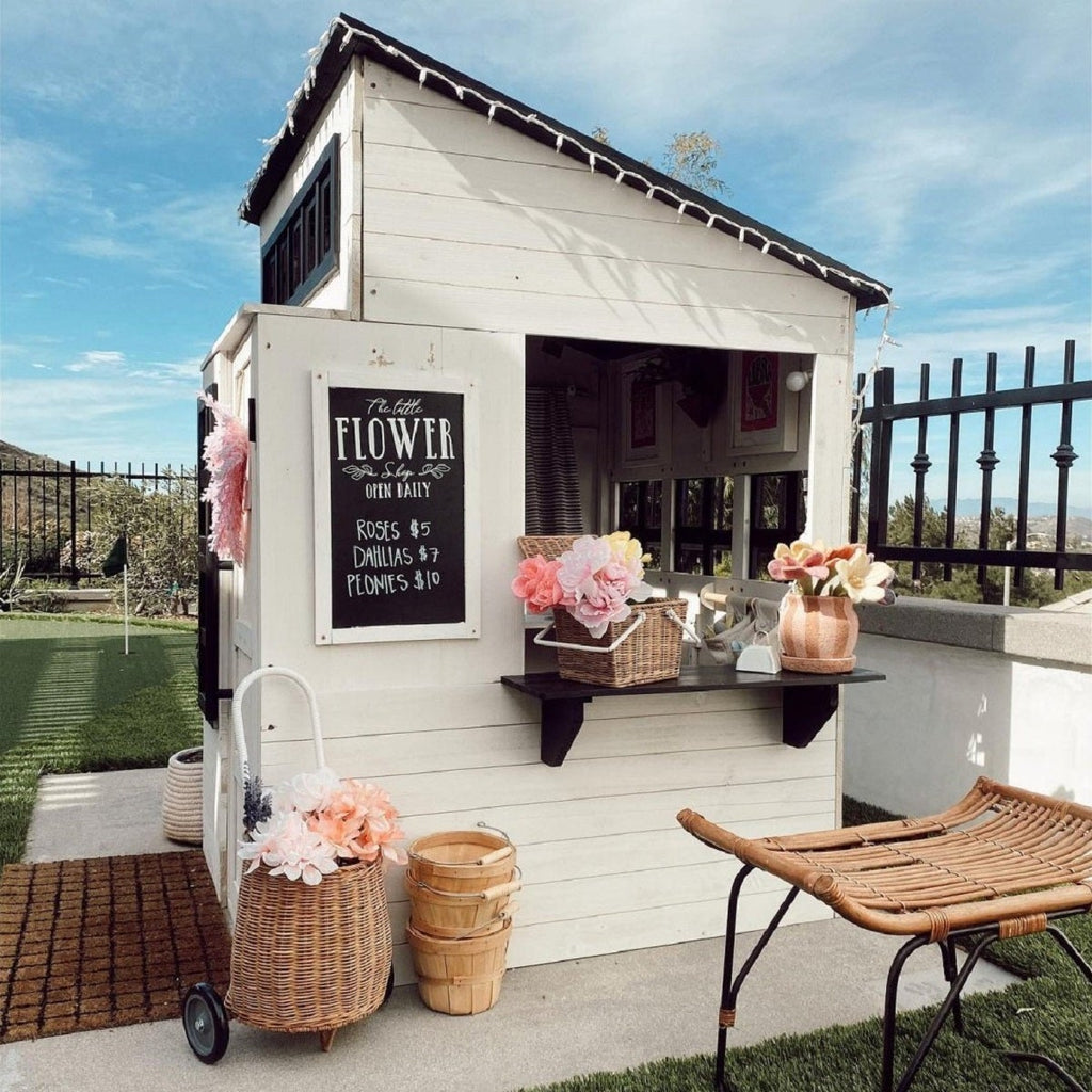Outdoor Playhouse with Picnic Table and Chalkboard